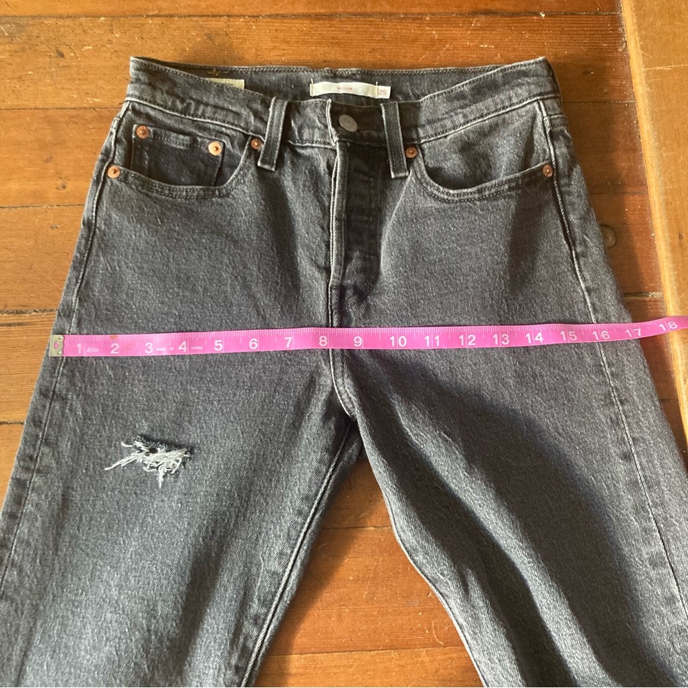 Levi’s Wedgie 25 - Picture 7 of 10